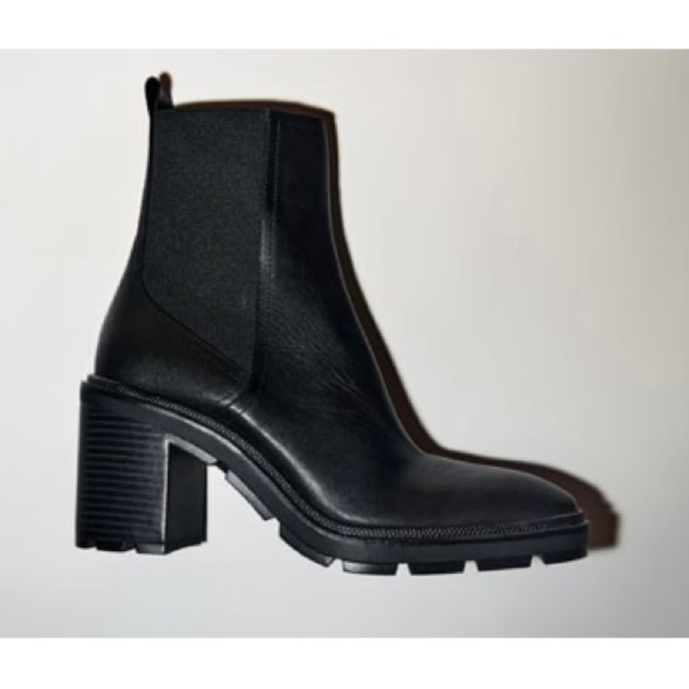 Leather Zara heeled Chelsea boot